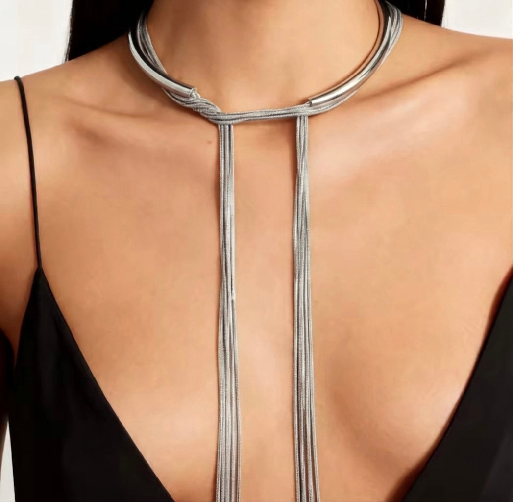 Collana Effetto Metallo Liquido