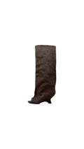 WILD dark brown suede boot